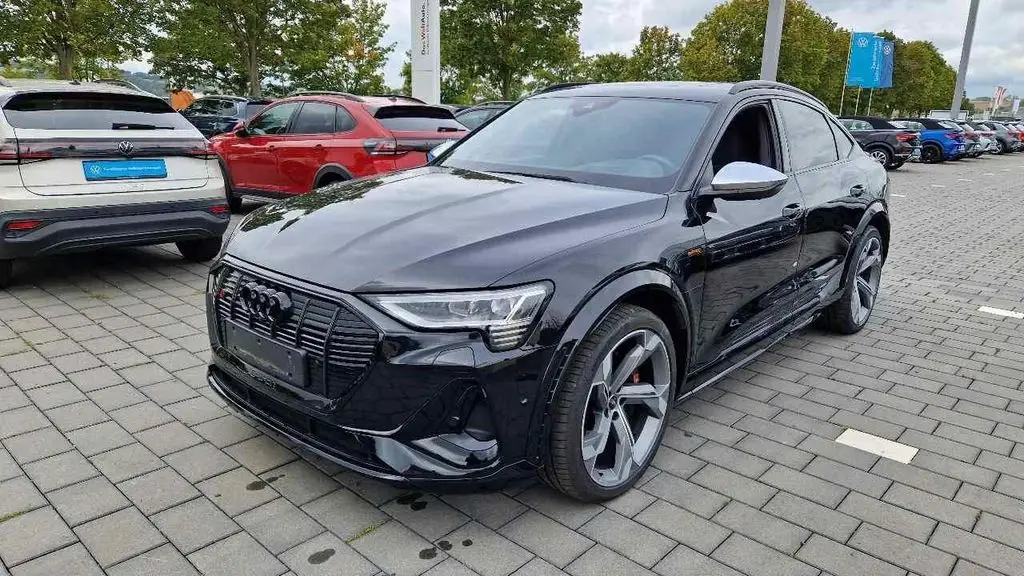 Photo 1 : Audi E-tron 2022 Non renseigné