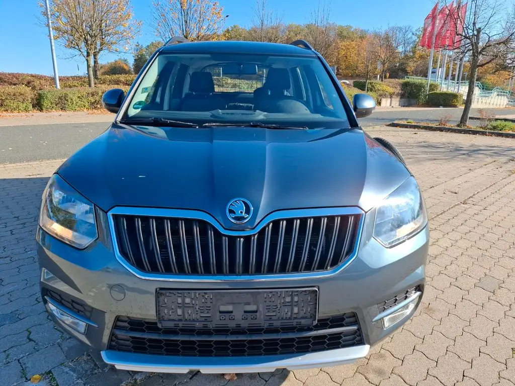 Photo 1 : Skoda Yeti 2016 Petrol