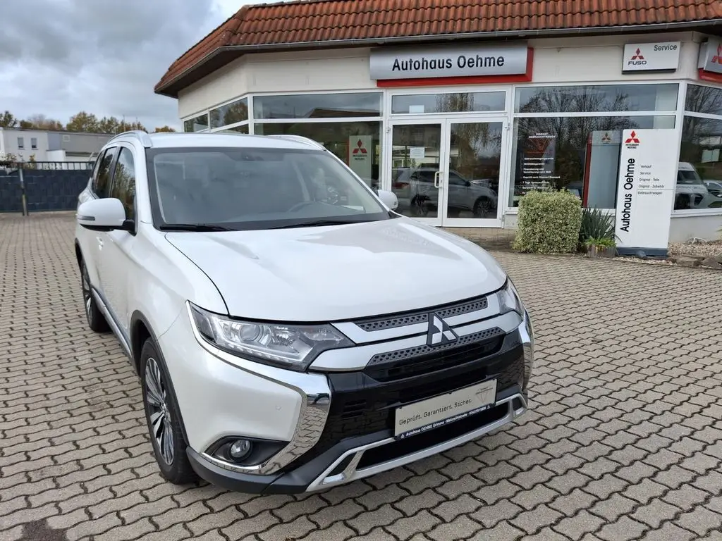 Photo 1 : Mitsubishi Outlander 2019 Petrol