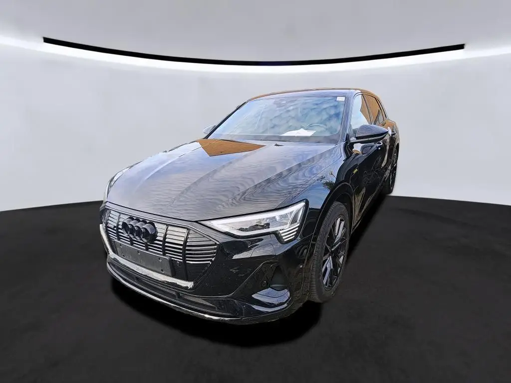 Photo 1 : Audi E-tron 2022 Non renseigné