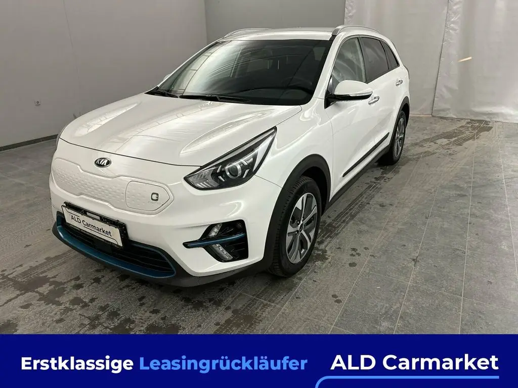 Photo 1 : Kia Niro 2021 Non renseigné