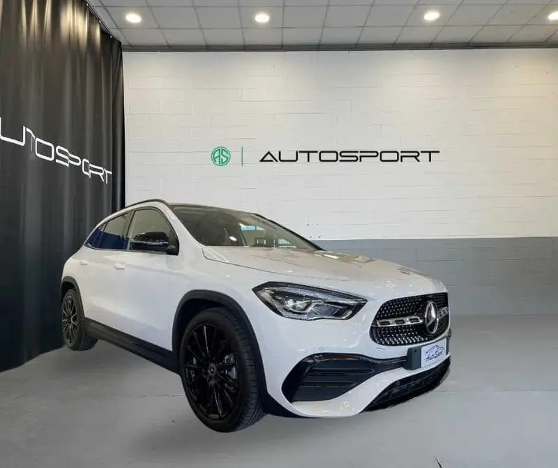 Photo 1 : Mercedes-benz Classe Gla 2022 Essence