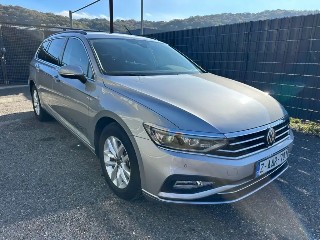 Photo 1 : Volkswagen Passat 2023 Diesel