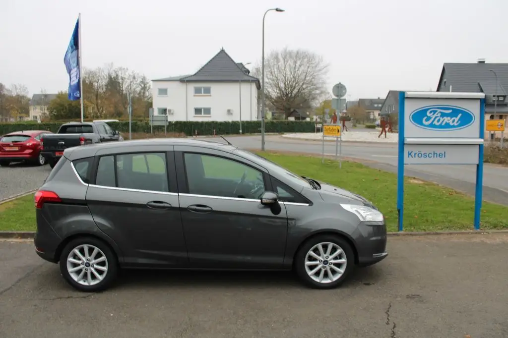 Photo 1 : Ford B-max 2016 Petrol