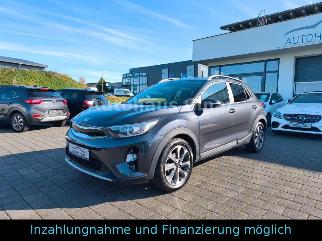 Photo 1 : Kia Stonic 2018 Petrol