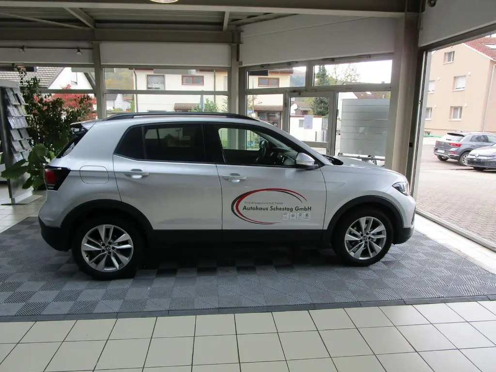 Photo 1 : Volkswagen T-cross 2024 Petrol