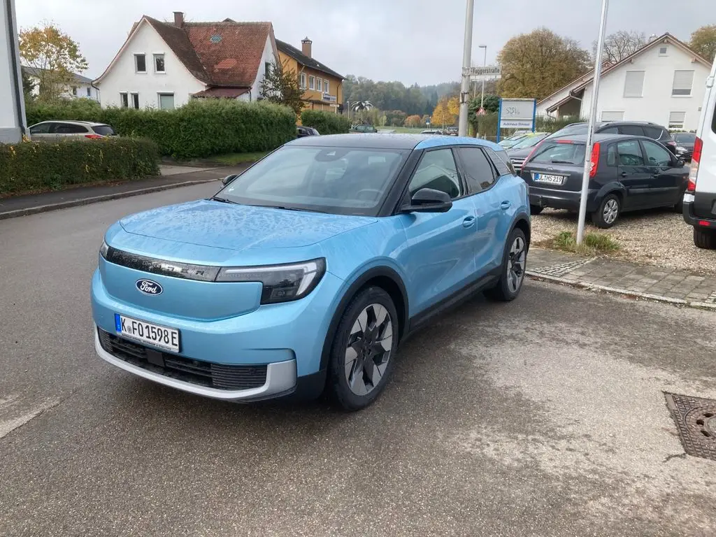 Photo 1 : Ford Explorer 2024 Non renseigné