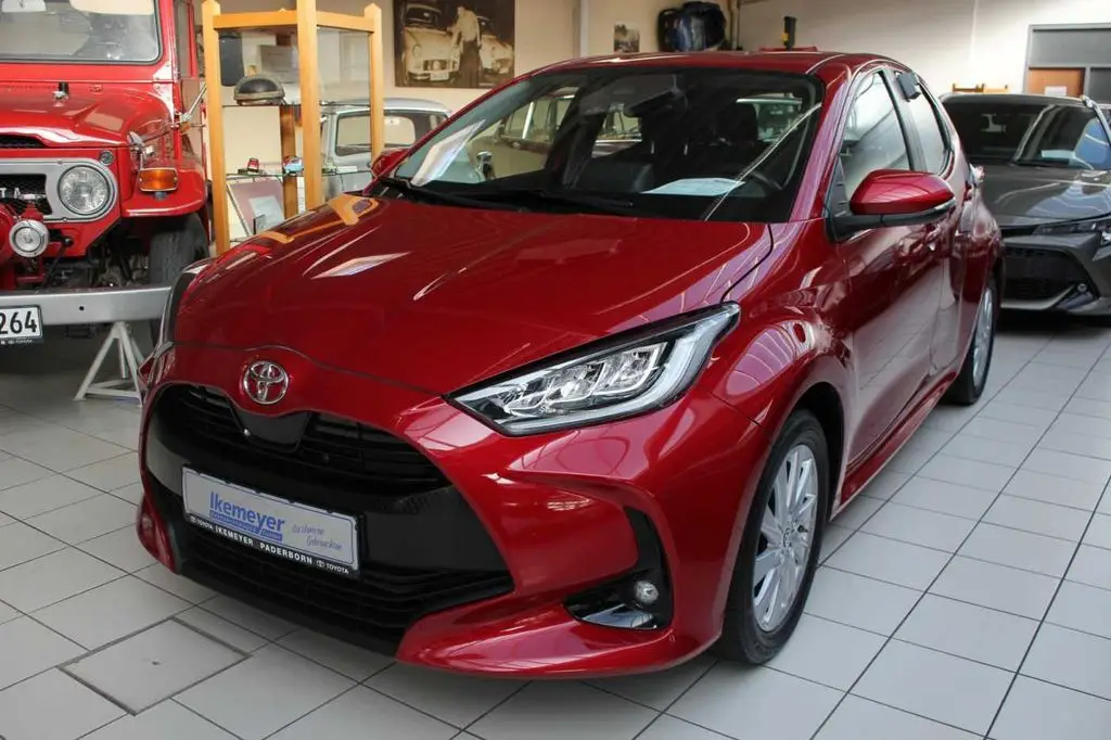 Photo 1 : Toyota Yaris 2022 Petrol