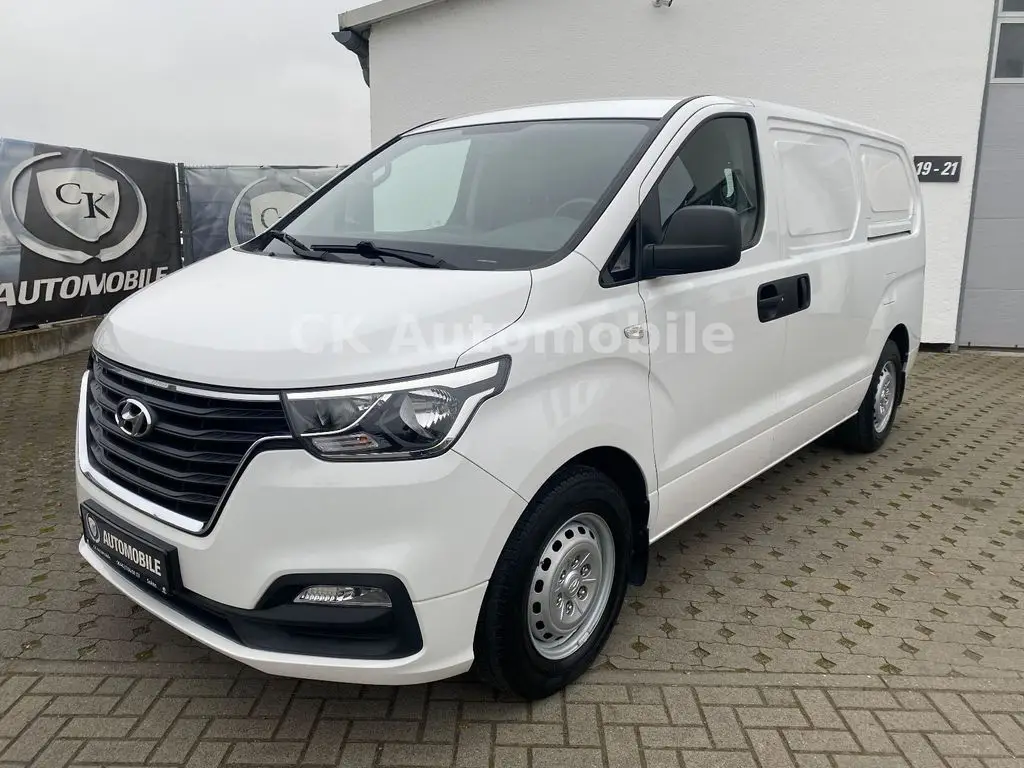 Photo 1 : Hyundai H-1 2019 Diesel