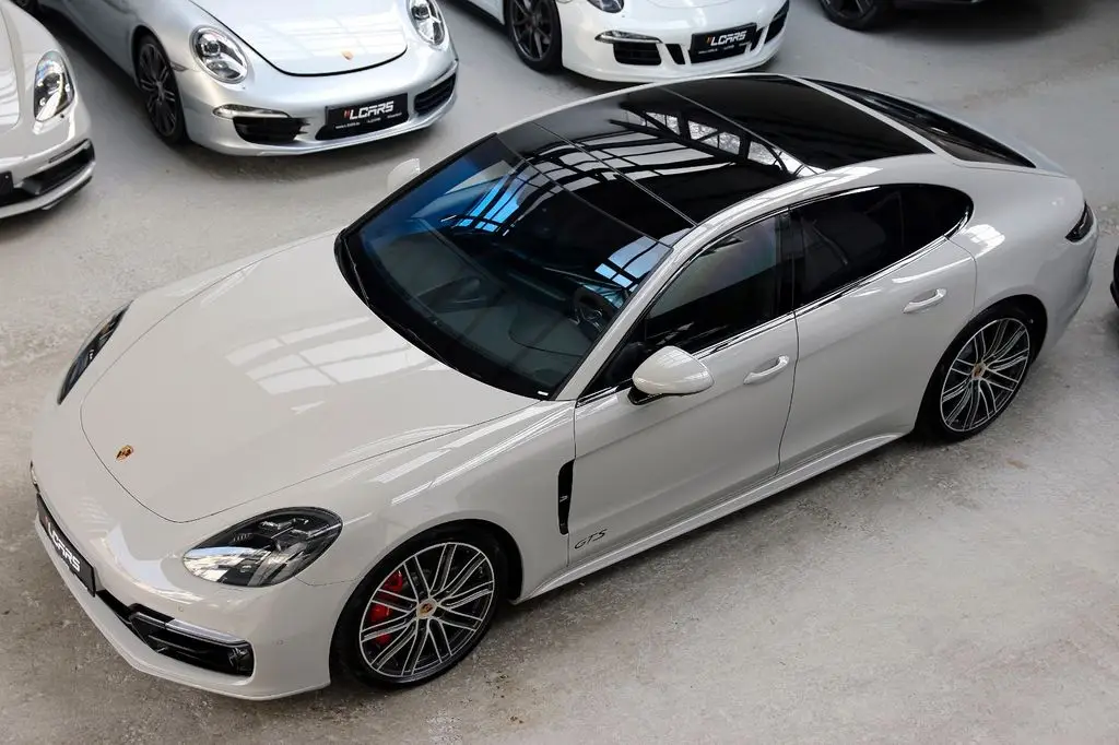 Photo 1 : Porsche Panamera 2019 Petrol