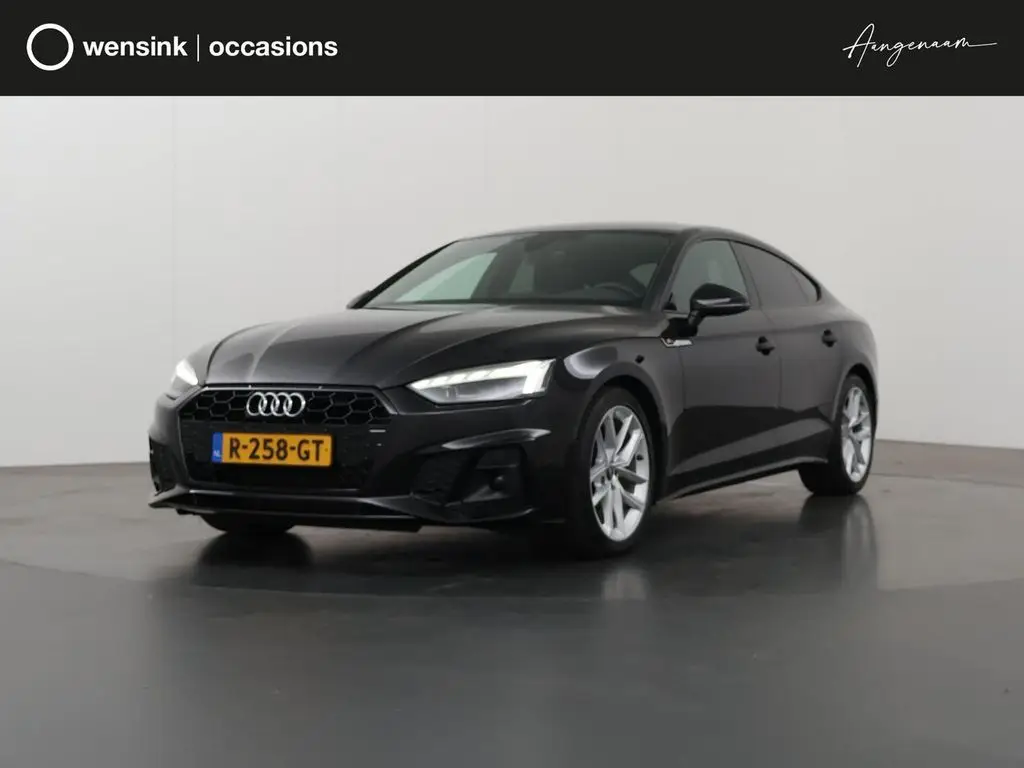 Photo 1 : Audi A5 2022 Essence