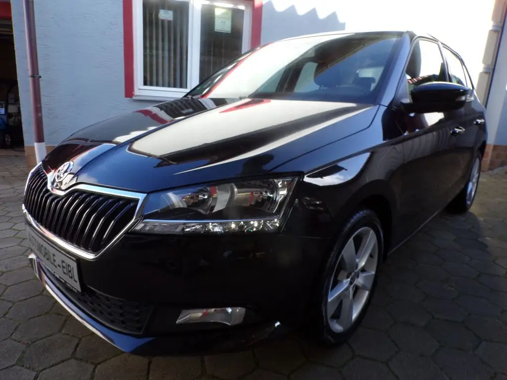 Photo 1 : Skoda Fabia 2020 Petrol