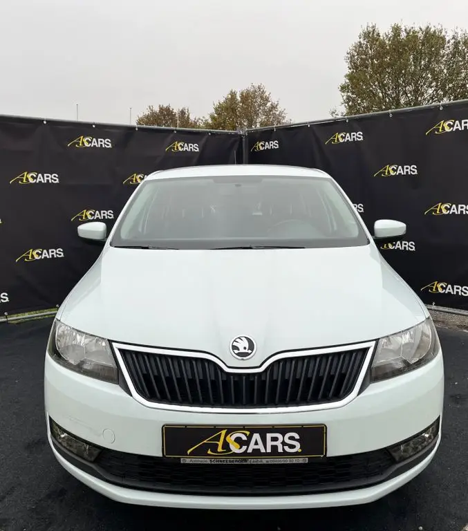 Photo 1 : Skoda Rapid 2018 Petrol