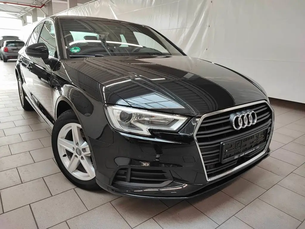 Photo 1 : Audi A3 2020 Diesel