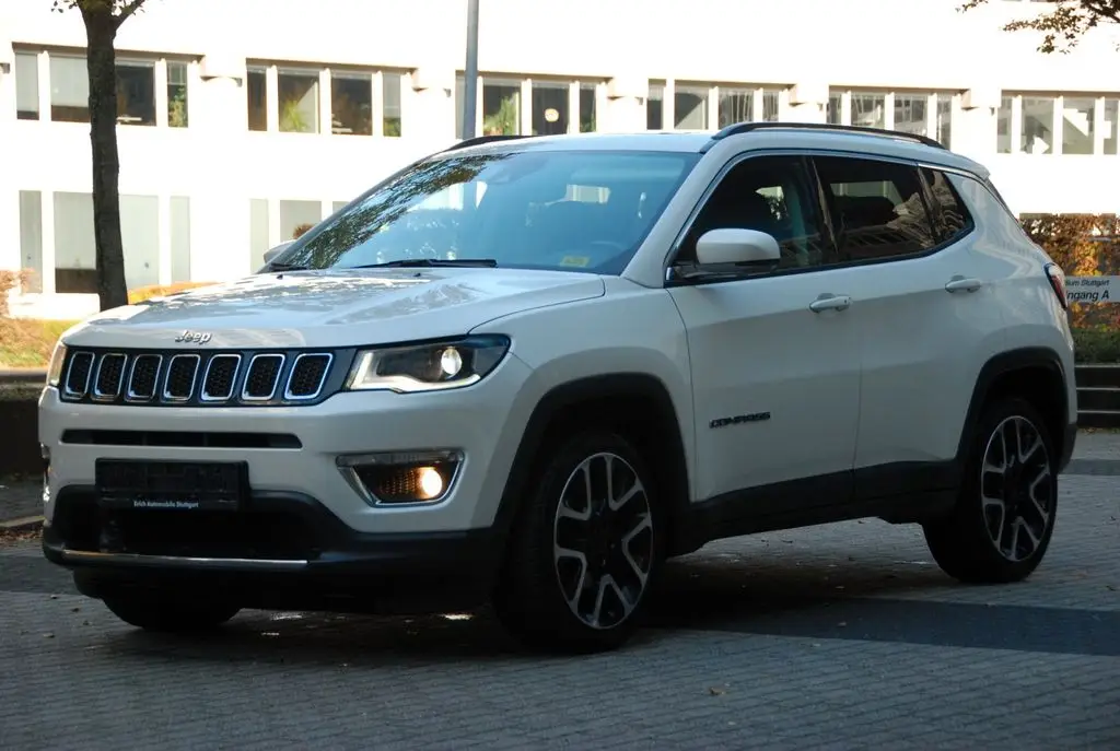 Photo 1 : Jeep Compass 2018 Petrol