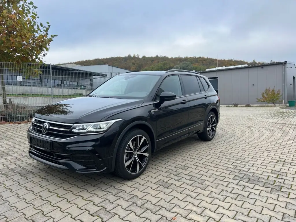 Photo 1 : Volkswagen Tiguan 2024 Petrol