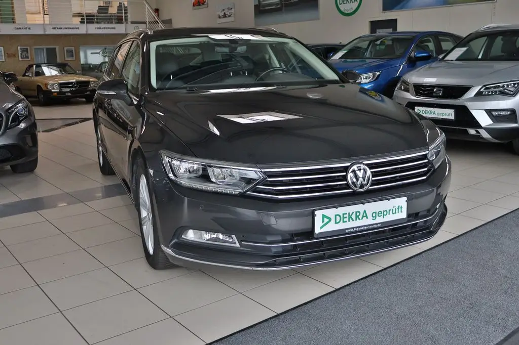 Photo 1 : Volkswagen Passat 2018 Diesel