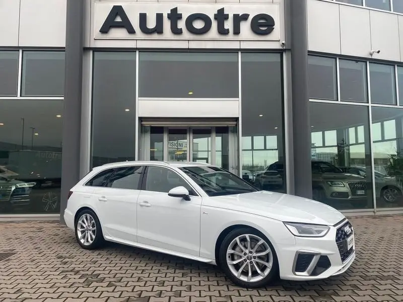 Photo 1 : Audi A4 2019 Diesel