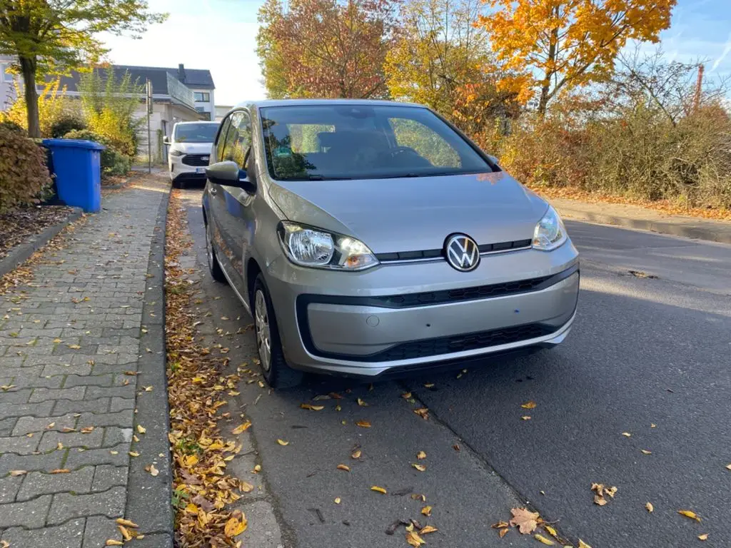 Photo 1 : Volkswagen Up! 2021 Petrol