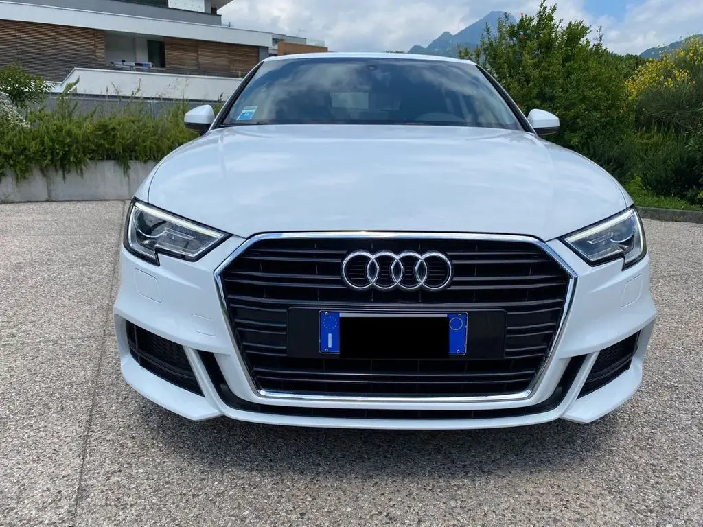 Photo 1 : Audi A3 2018 Diesel