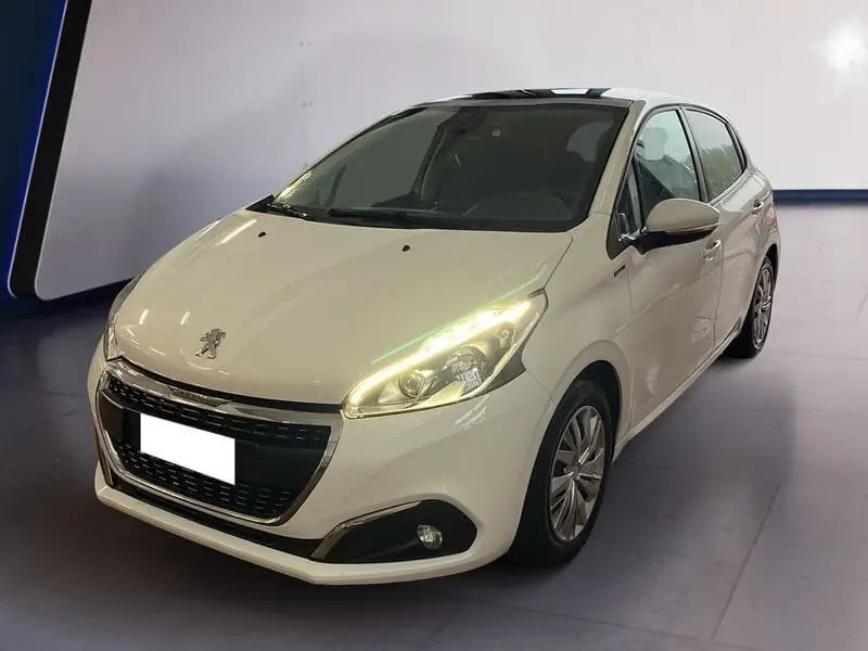 Photo 1 : Peugeot 208 2019 Essence