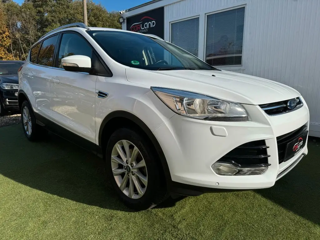 Photo 1 : Ford Kuga 2016 Petrol