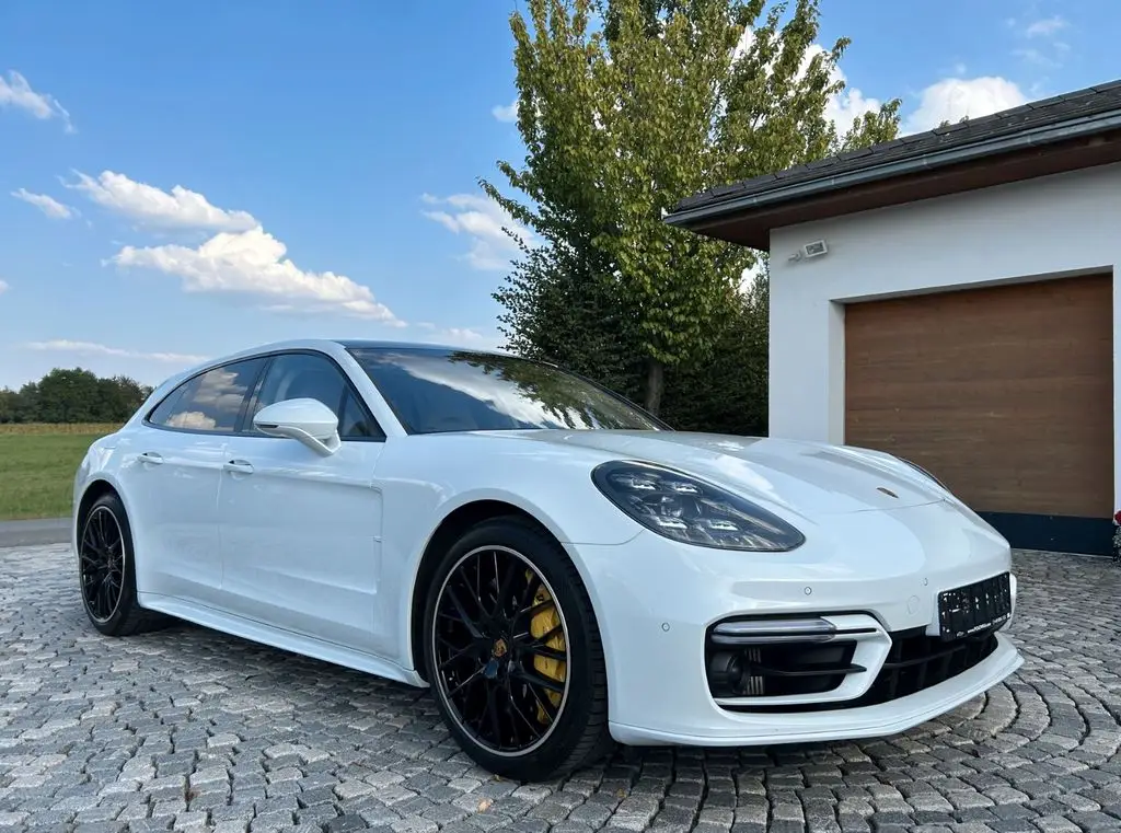 Photo 1 : Porsche Panamera 2022 Essence