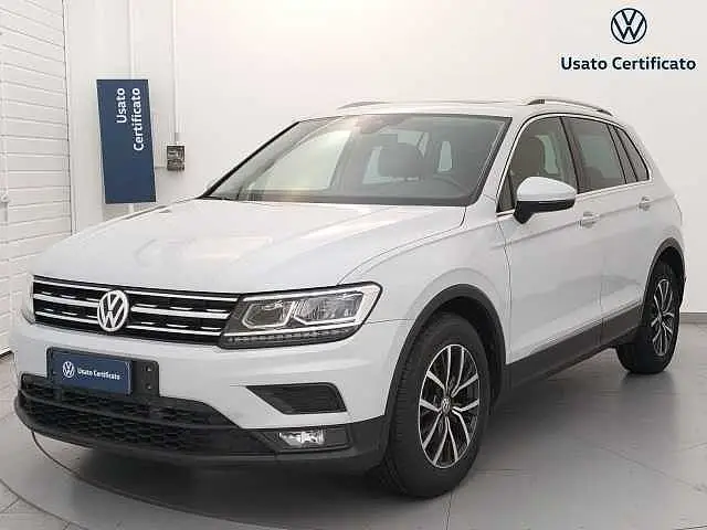 Photo 1 : Volkswagen Tiguan 2018 Essence