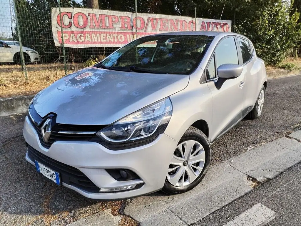 Photo 1 : Renault Clio 2017 GPL