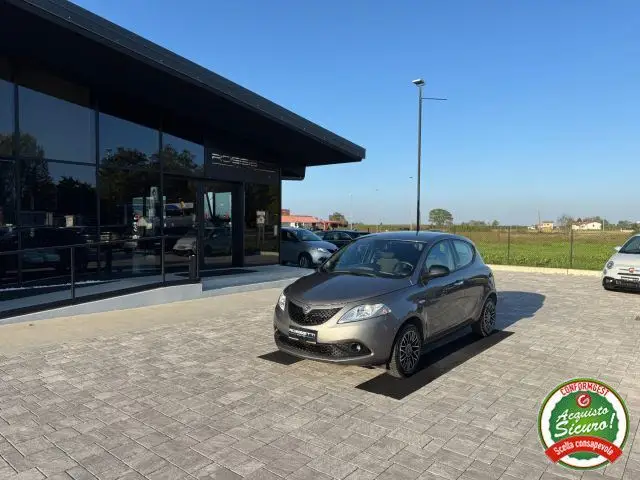 Photo 1 : Lancia Ypsilon 2019 Autres