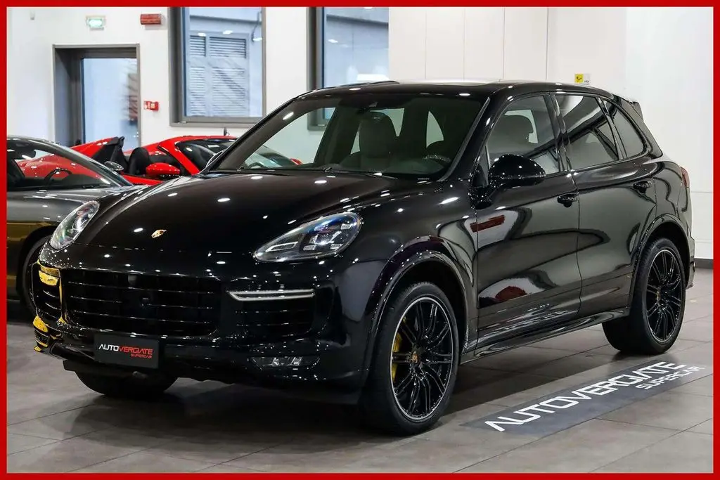 Photo 1 : Porsche Cayenne 2016 Essence