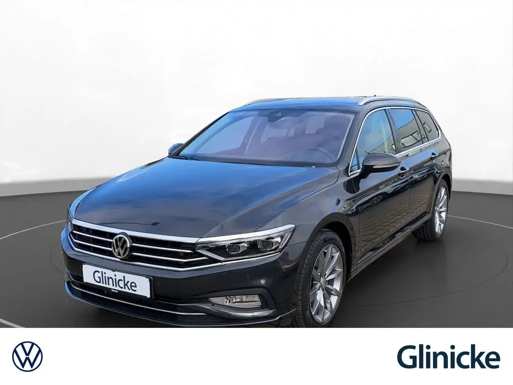 Photo 1 : Volkswagen Passat 2020 Petrol