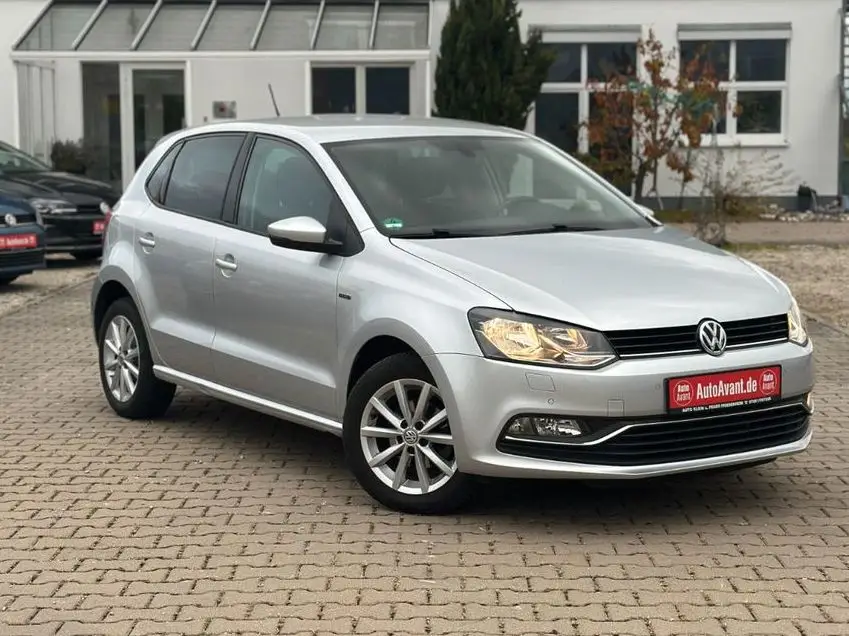 Photo 1 : Volkswagen Polo 2016 Petrol