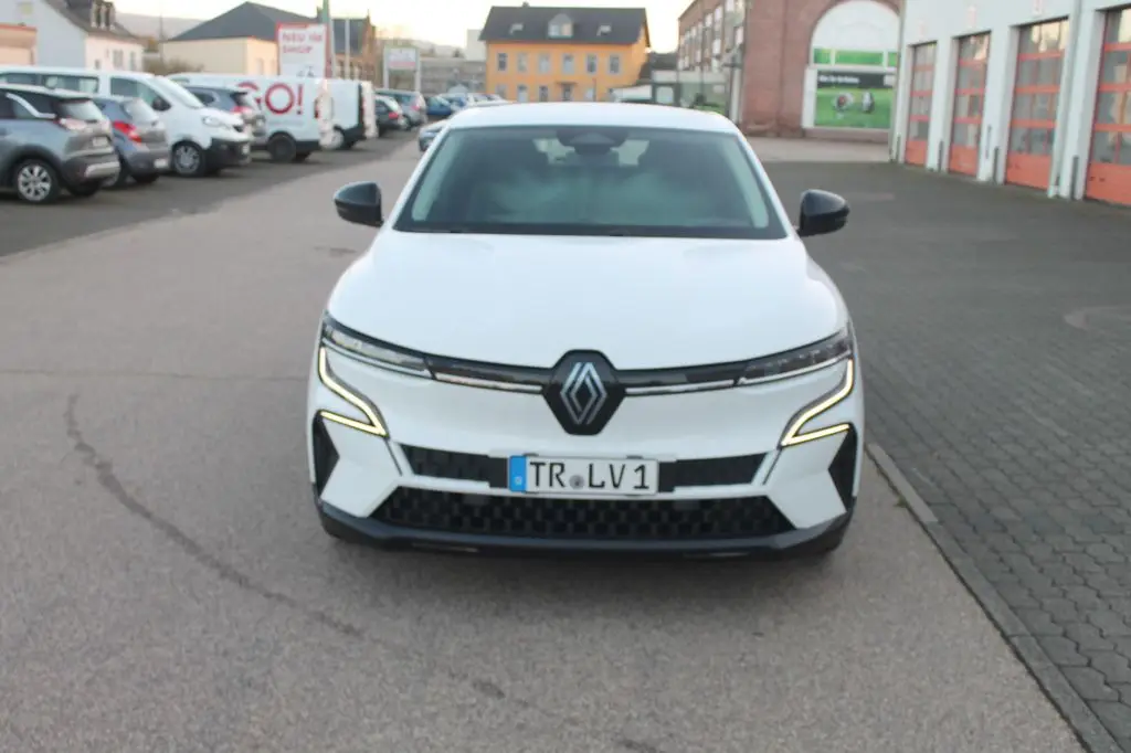 Photo 1 : Renault Megane 2023 Non renseigné