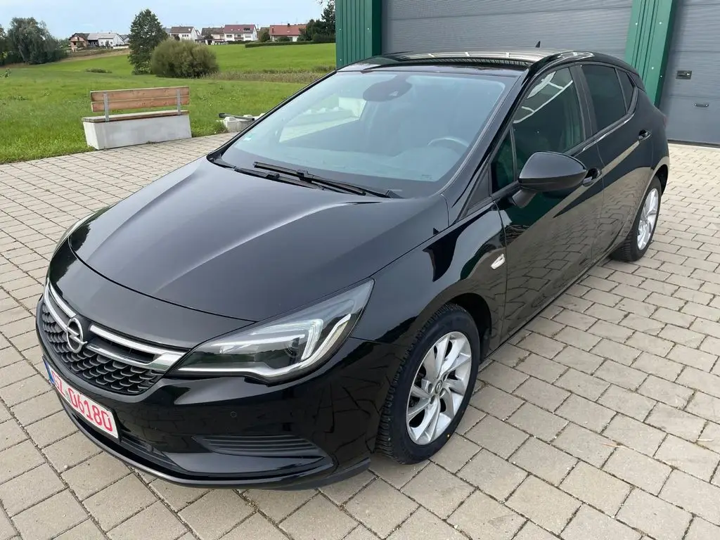 Photo 1 : Opel Astra 2017 Diesel