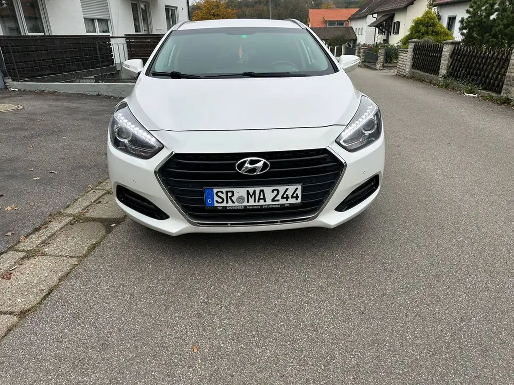 Photo 1 : Hyundai I40 2016 Diesel