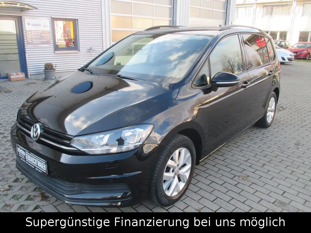 Photo 1 : Volkswagen Touran 2016 Petrol