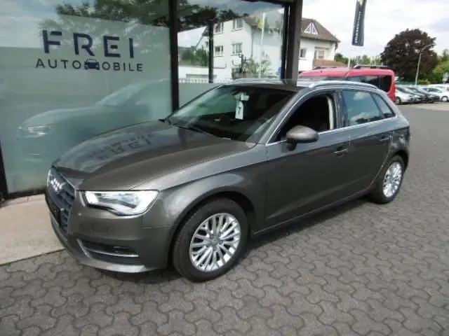 Photo 1 : Audi A3 2016 Petrol