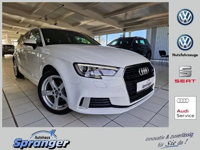 Photo 1 : Audi A3 2018 Petrol