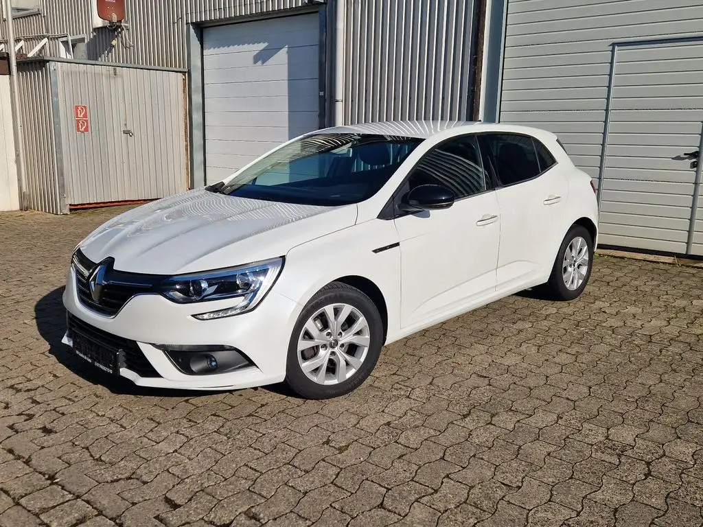 Photo 1 : Renault Megane 2020 Essence