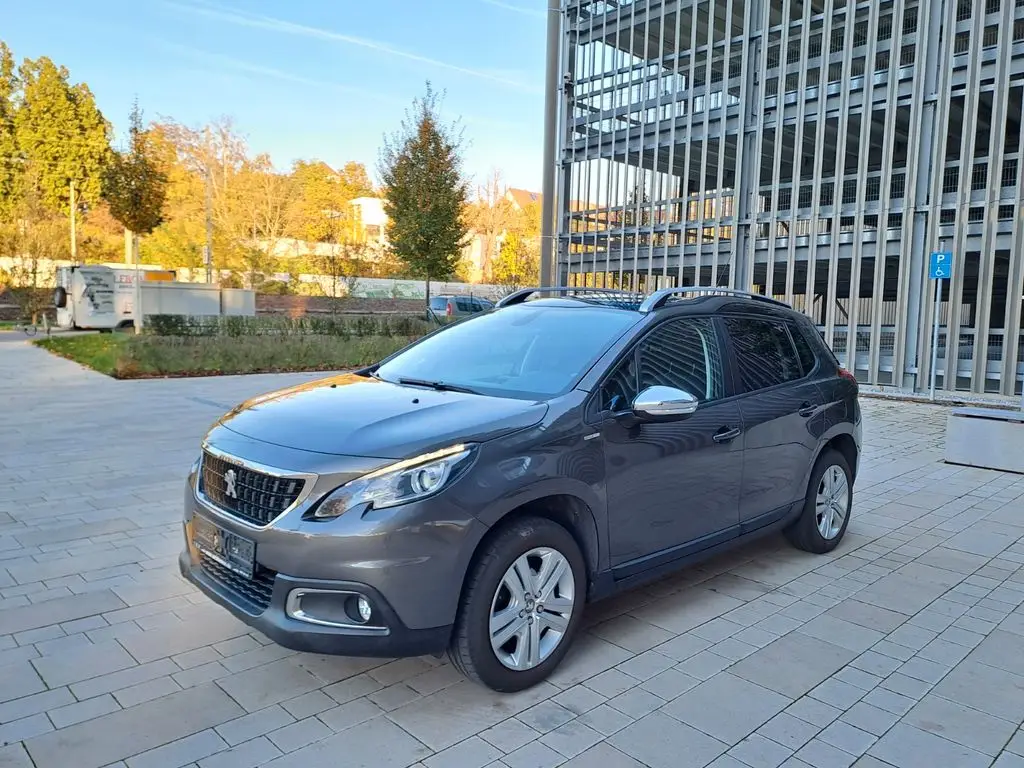 Photo 1 : Peugeot 2008 2018 Petrol