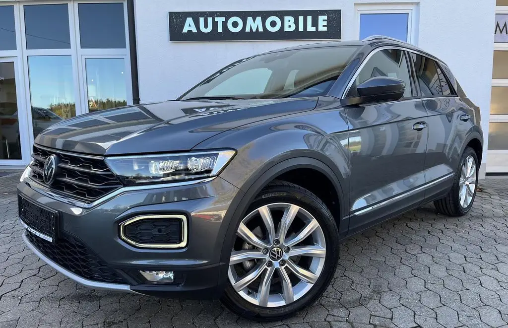 Photo 1 : Volkswagen T-roc 2022 Essence