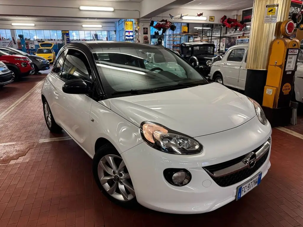 Photo 1 : Opel Adam 2016 Essence