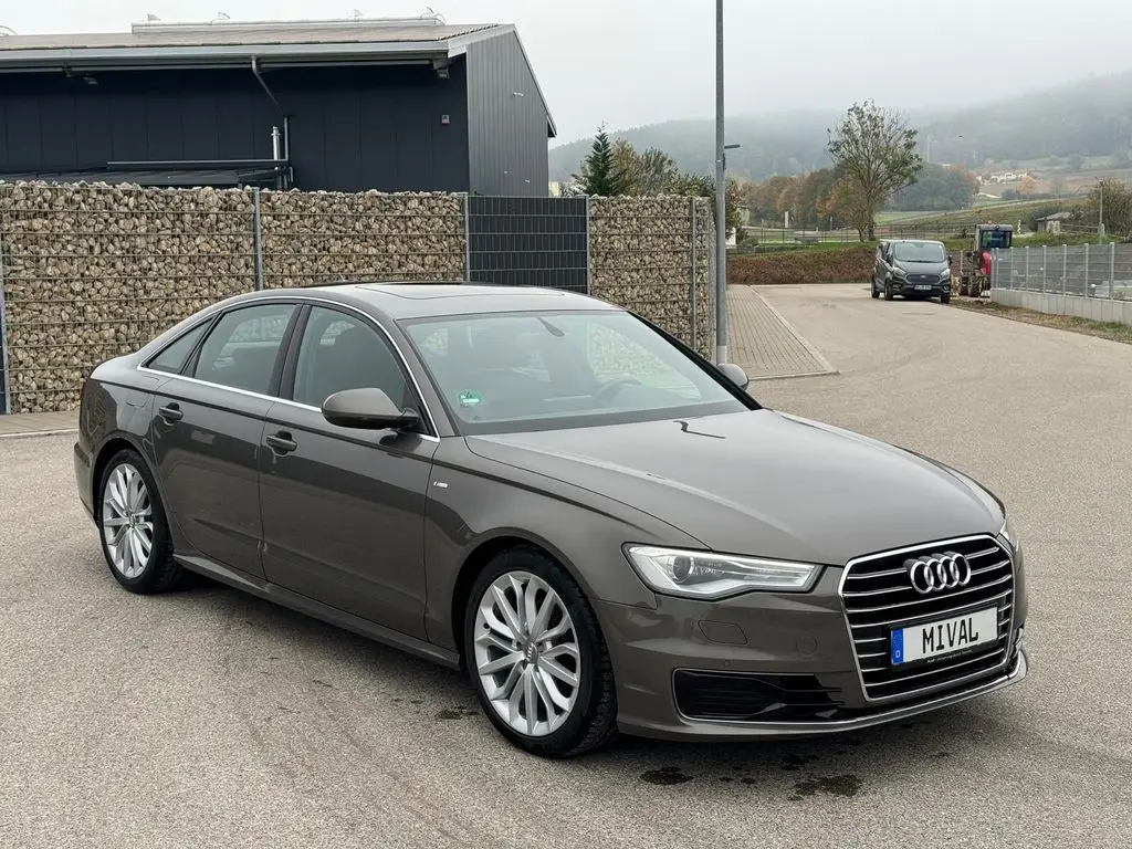 Photo 1 : Audi A6 2016 Petrol