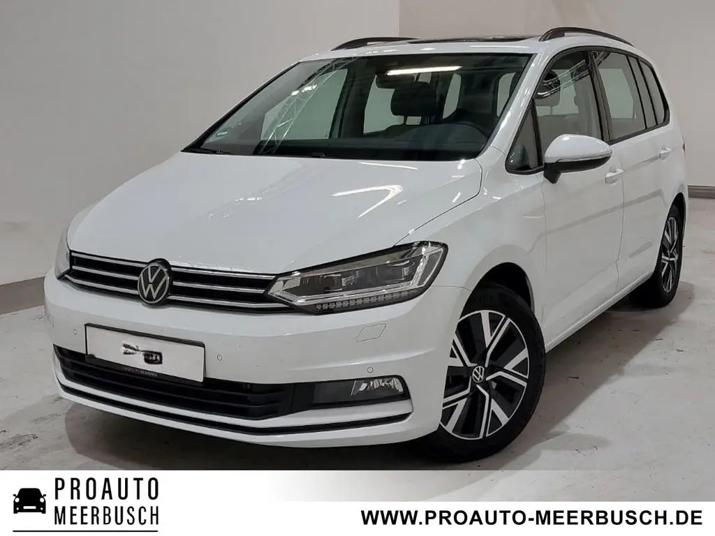 Photo 1 : Volkswagen Touran 2024 Petrol