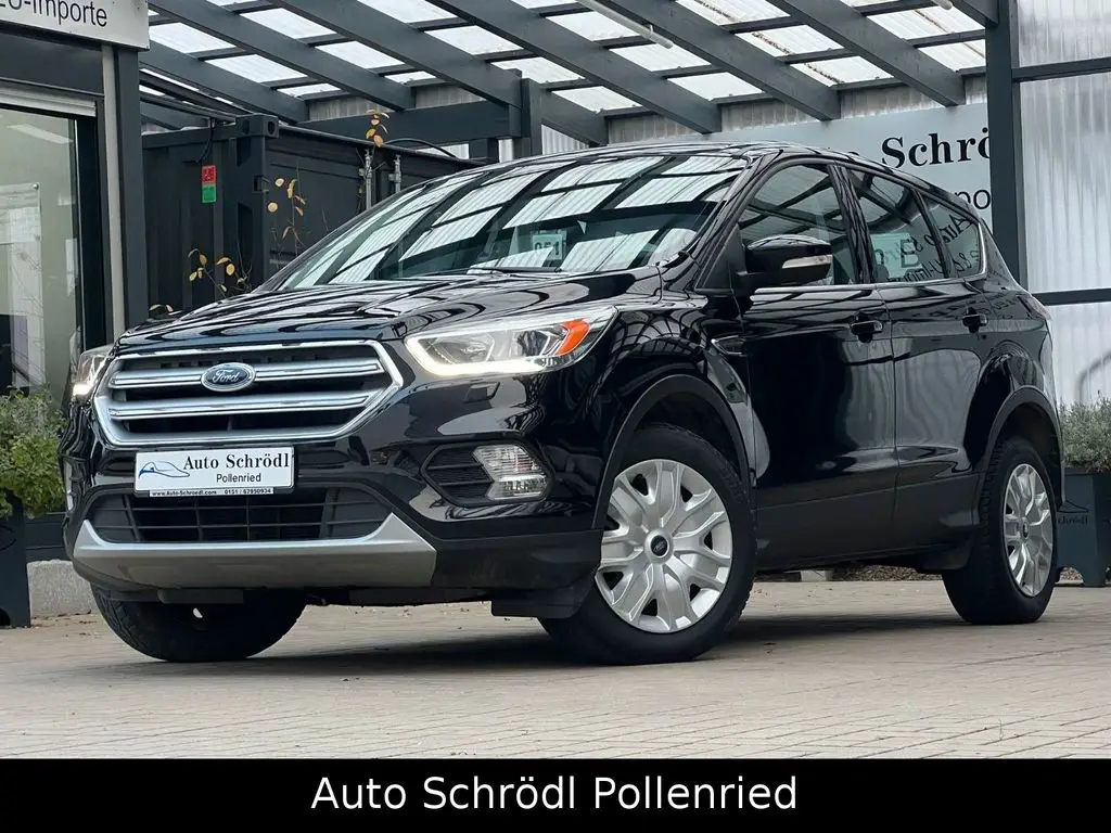 Photo 1 : Ford Kuga 2017 Petrol