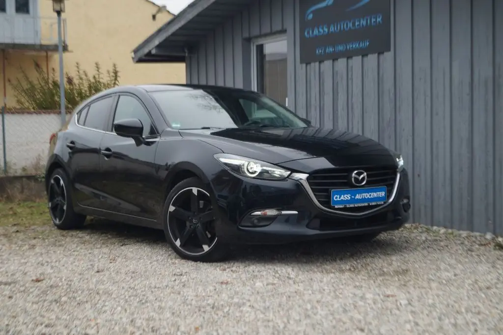 Photo 1 : Mazda 3 2018 Petrol