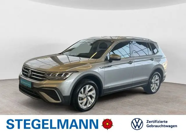 Photo 1 : Volkswagen Tiguan 2023 Essence