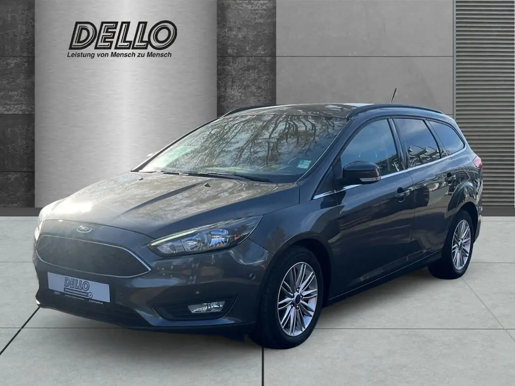 Photo 1 : Ford Focus 2018 Petrol