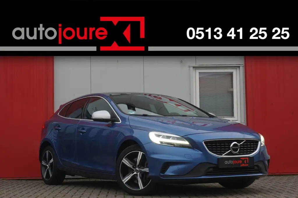 Photo 1 : Volvo V40 2018 Essence